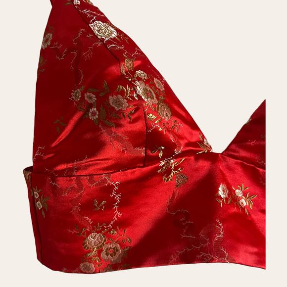 I.AM.GIA. Red Floral Jacquard Satin V-Neck Cropped Top Size Small - Picture 5 of 10